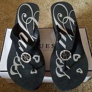 NWOT GUESS Sandles 🖤